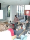 C. prsente des logiciels de graphisme